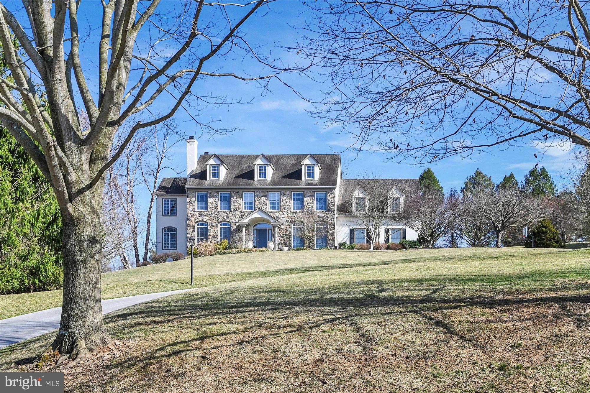 HILLHURST - Residential