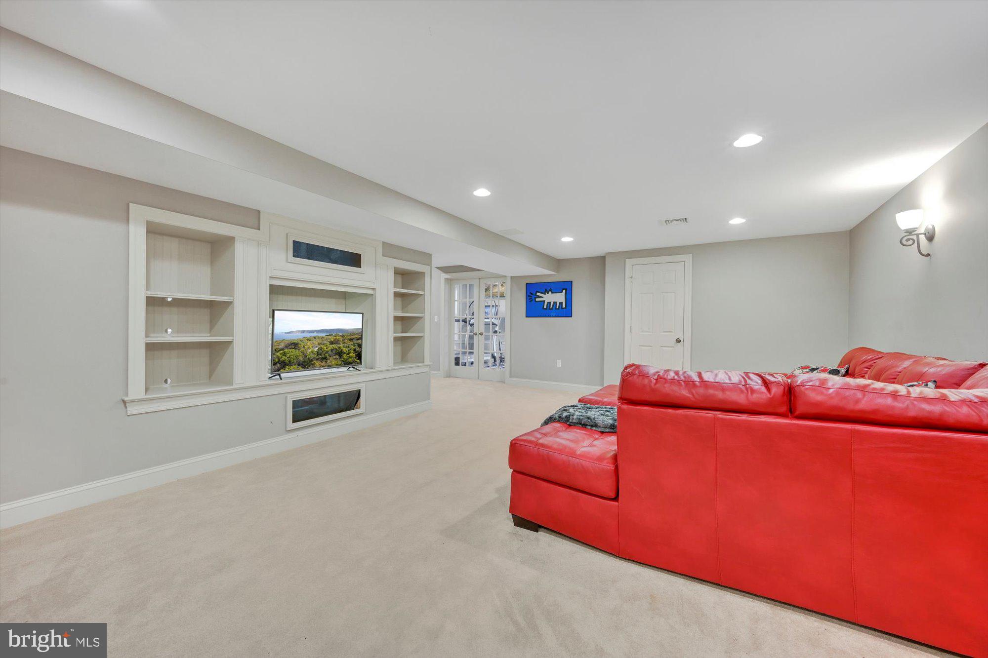 HILLHURST - Residential