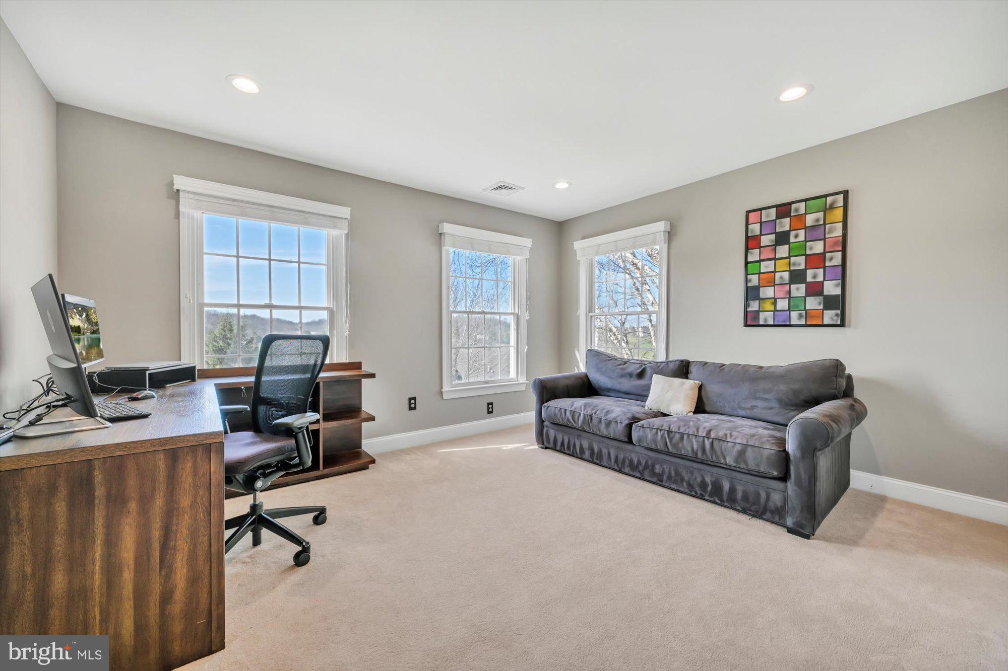 HILLHURST - Residential