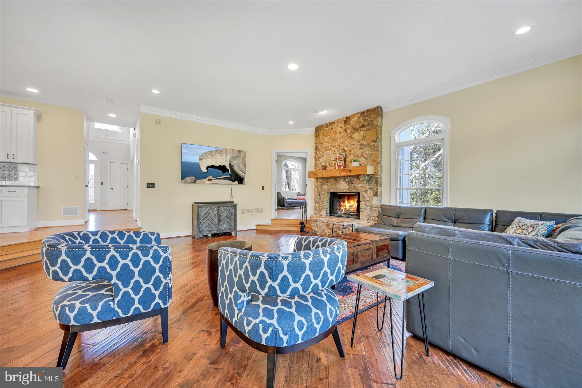 HILLHURST - Residential