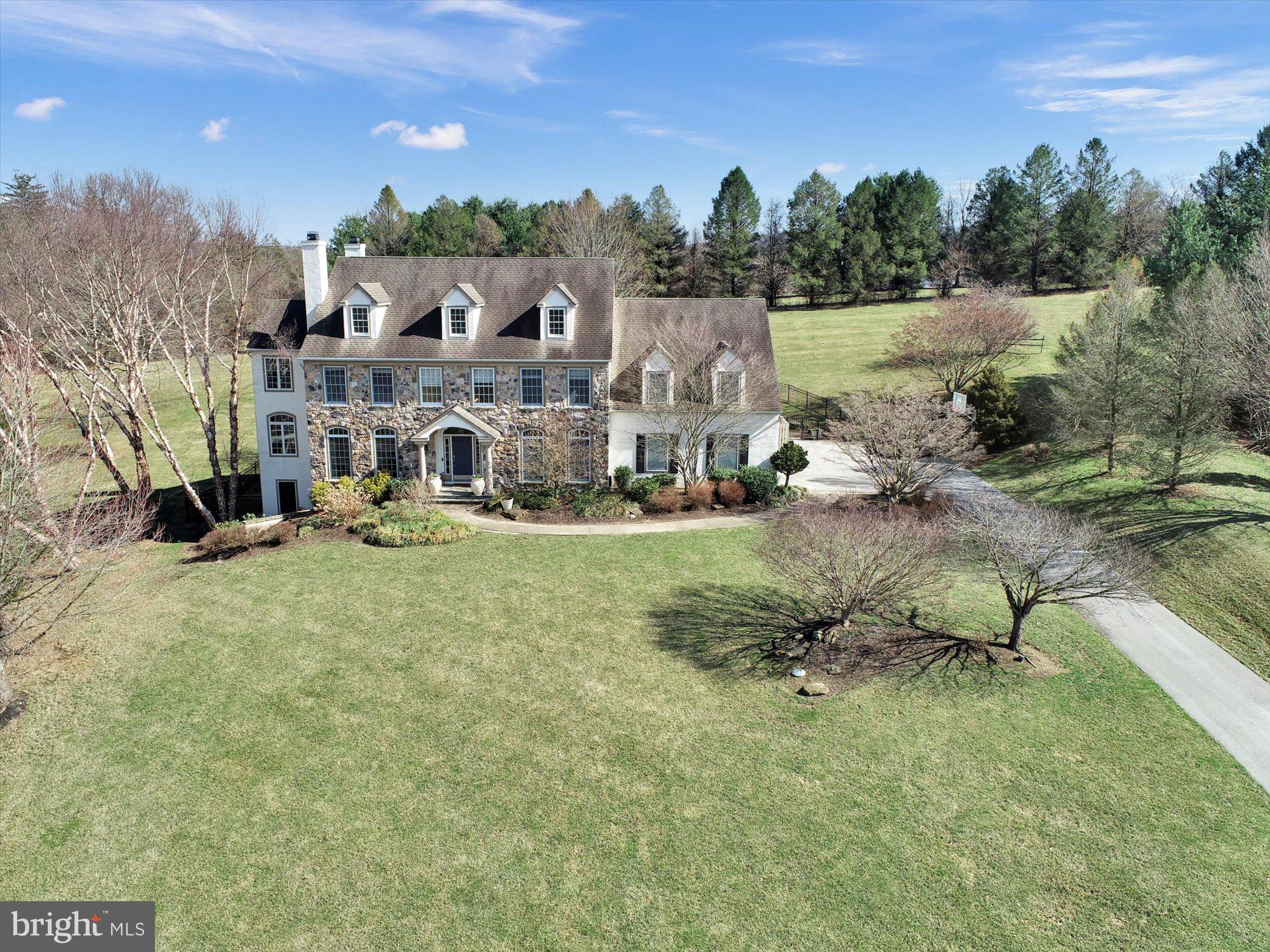 HILLHURST - Residential