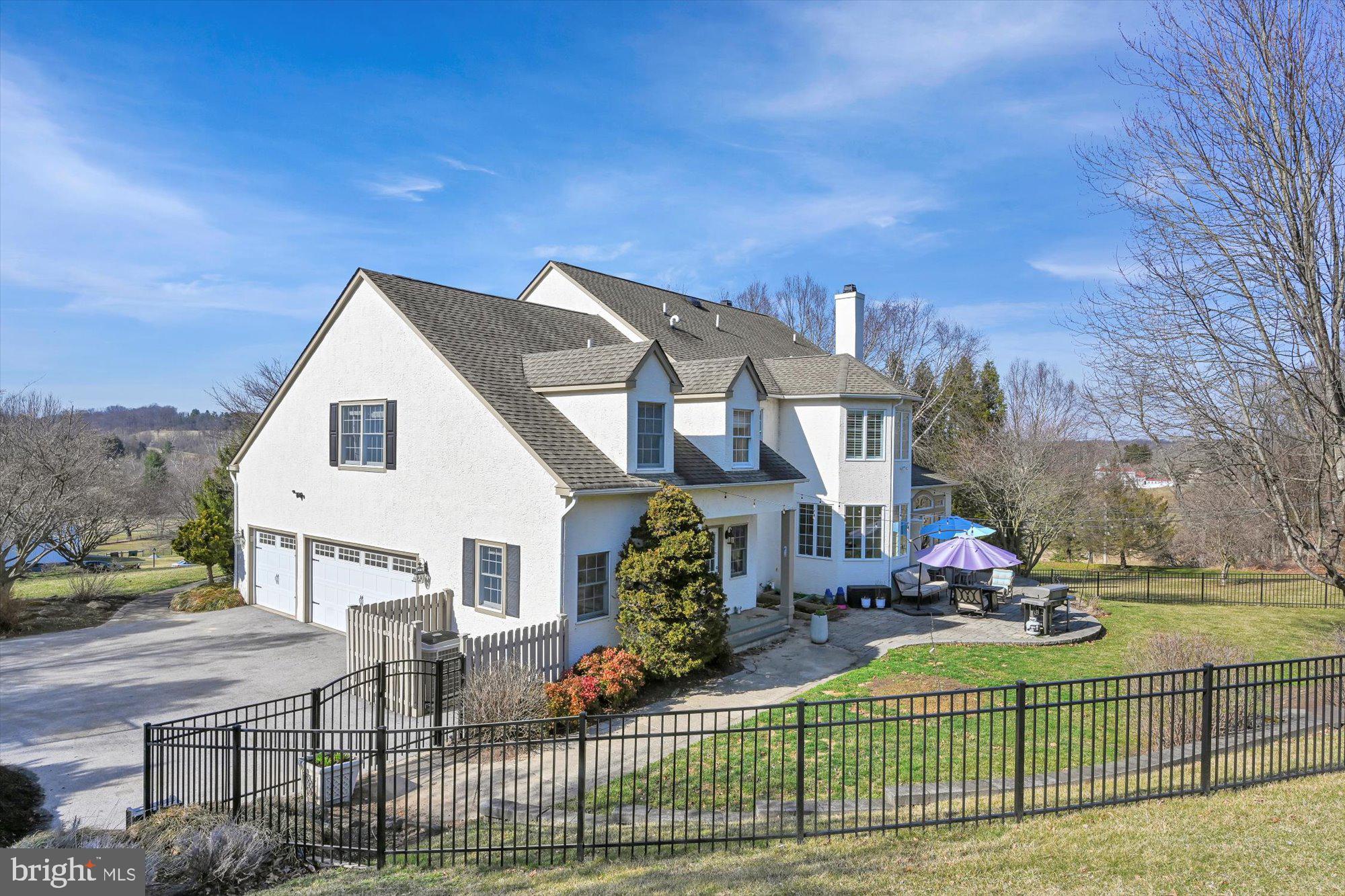 HILLHURST - Residential