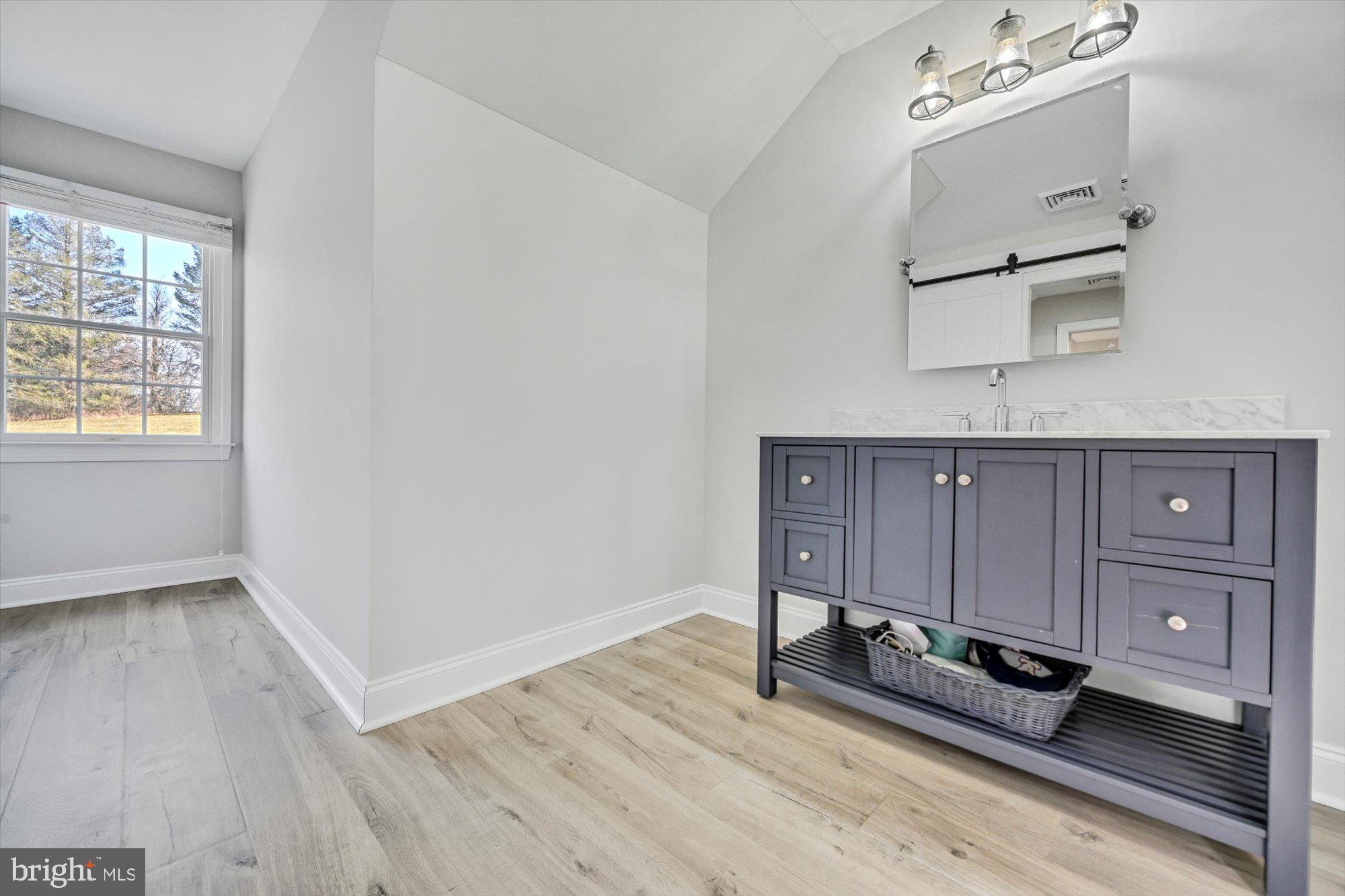 HILLHURST - Residential