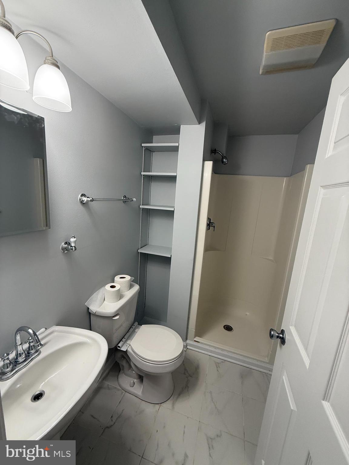 HIGHPOINTE - Residential Lease