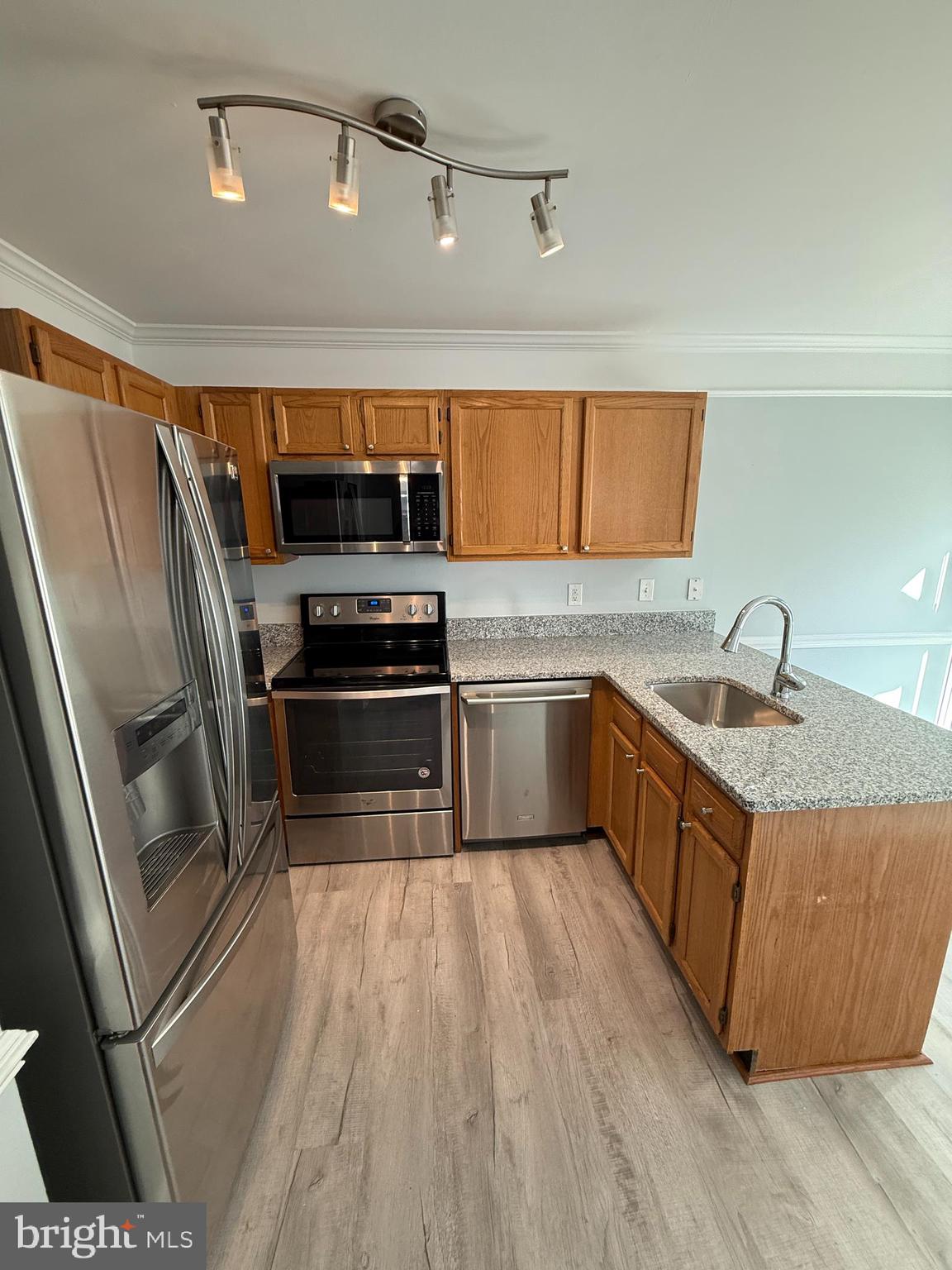 HIGHPOINTE - Residential Lease