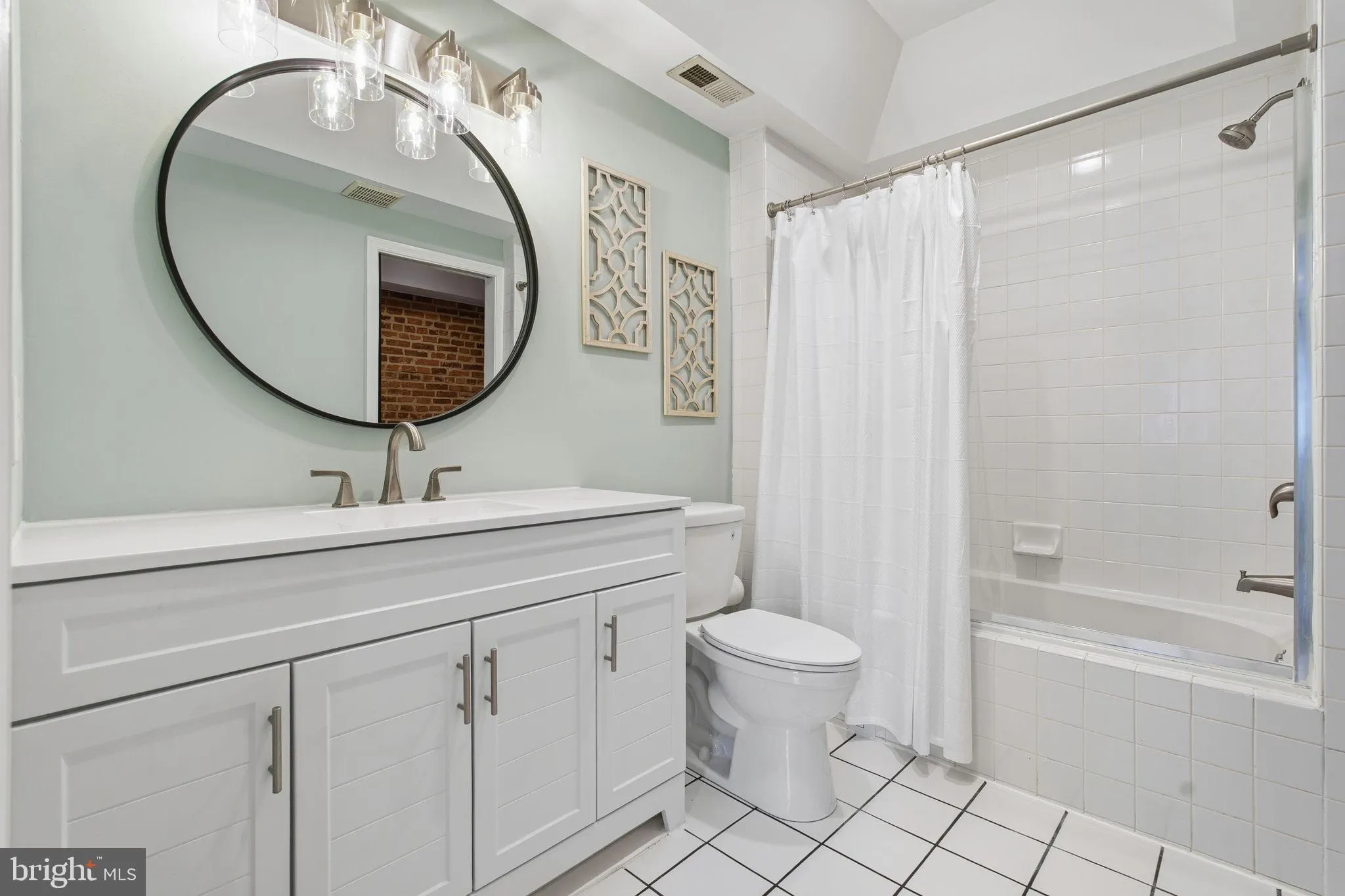 Baltimore, Maryland 21224, United States, 3 Bedrooms Bedrooms, ,3 BathroomsBathrooms,Residential,Active,245118