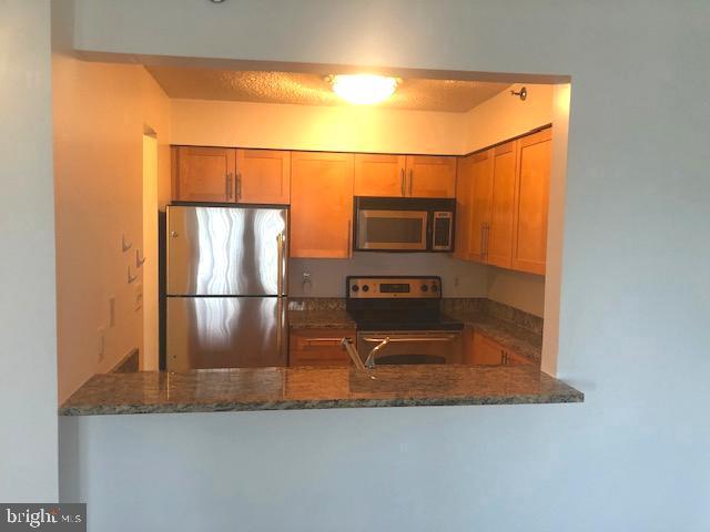 10101 GROSVENOR PLACE 407