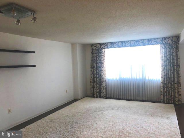 10101 GROSVENOR PLACE 407