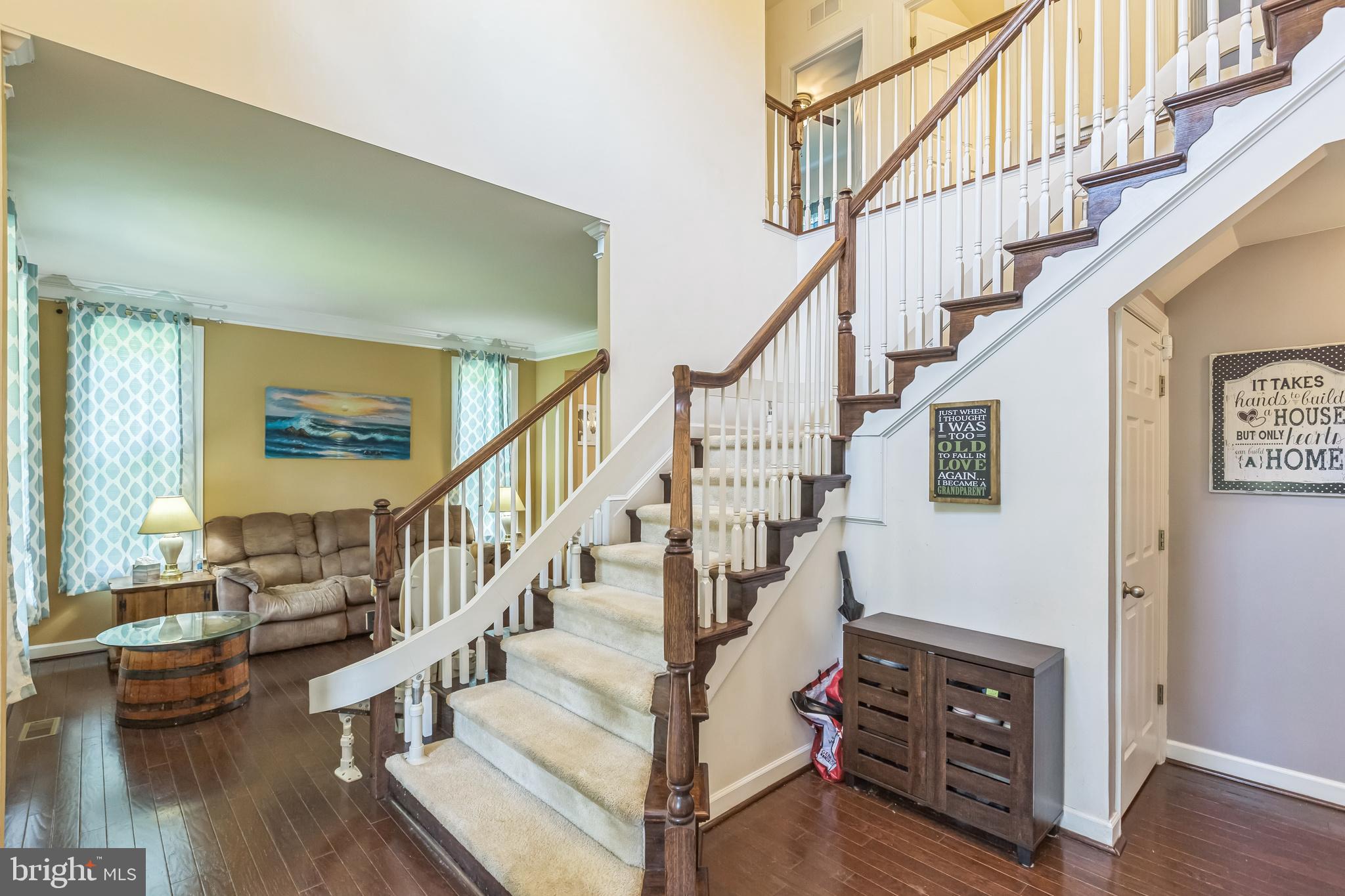 45 DINAS WAY