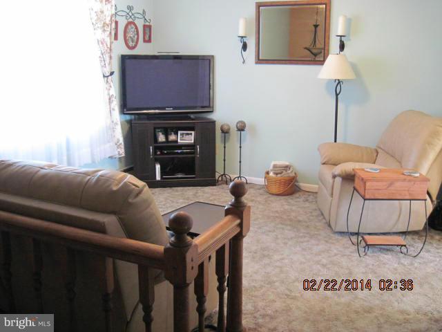 HONEYSUCKLE HOLLOW - Residential