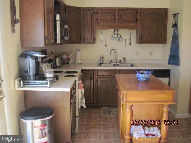 HONEYSUCKLE HOLLOW - Residential