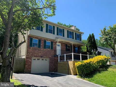 Photo of 6079 Ponhill Drive, WOODBRIDGE, VA 22193 (MLS # VAPW2116864)