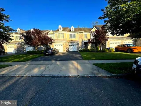 MLS: NJME2074326