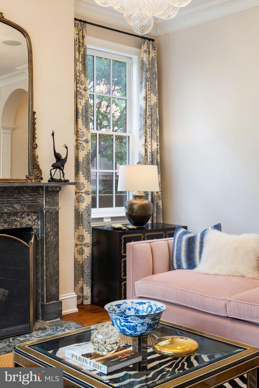 SOCIETY HILL - Residential