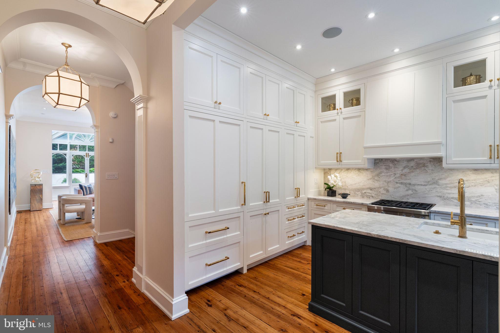 SOCIETY HILL - Residential