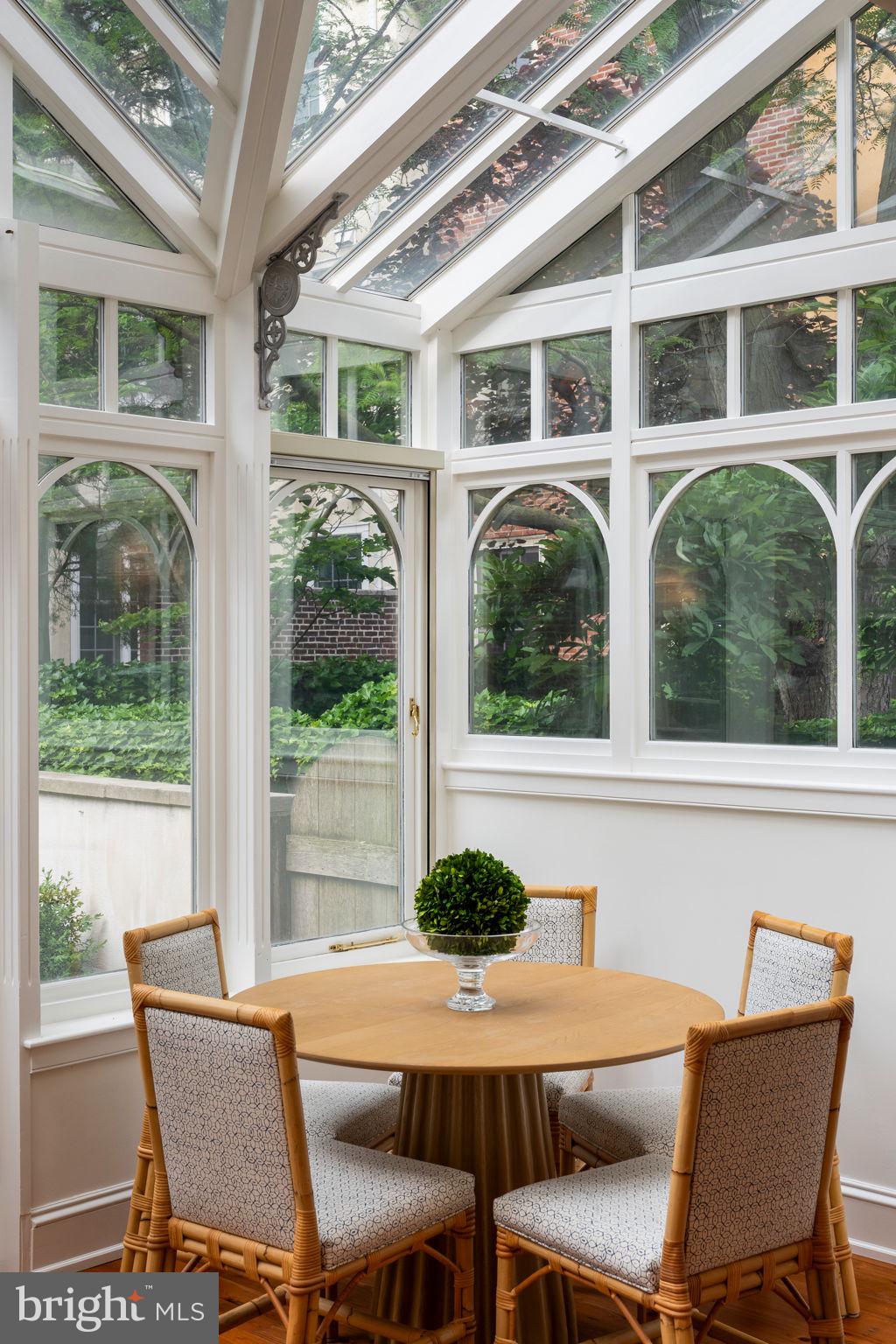 SOCIETY HILL - Residential