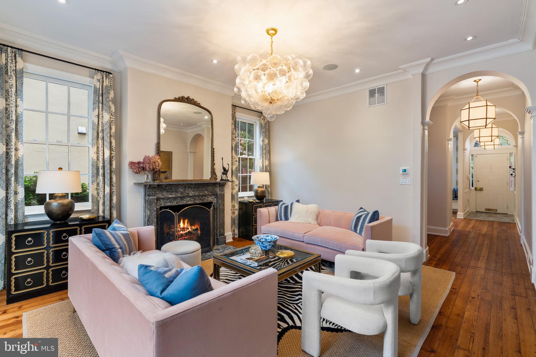 SOCIETY HILL - Residential