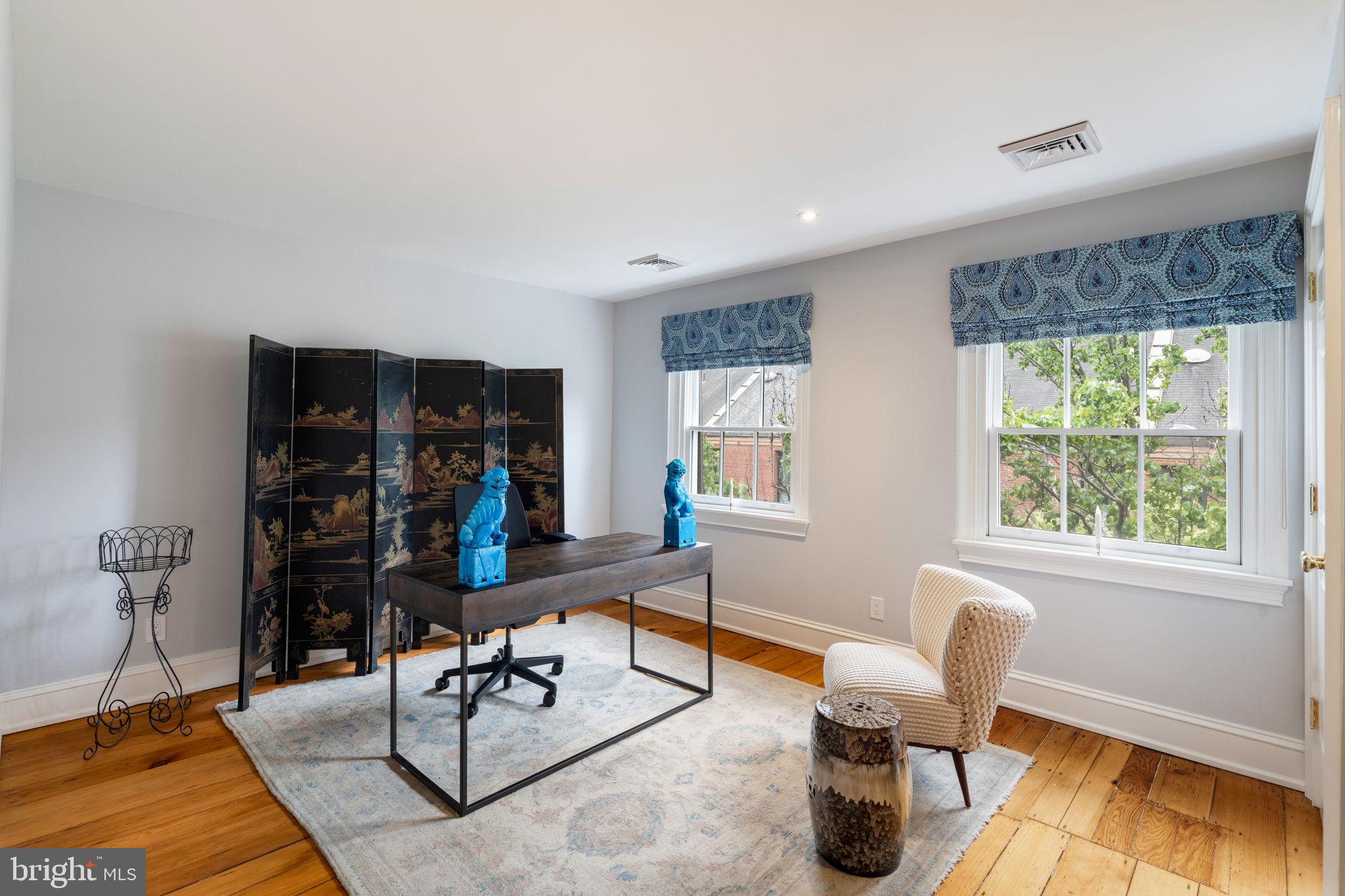 SOCIETY HILL - Residential