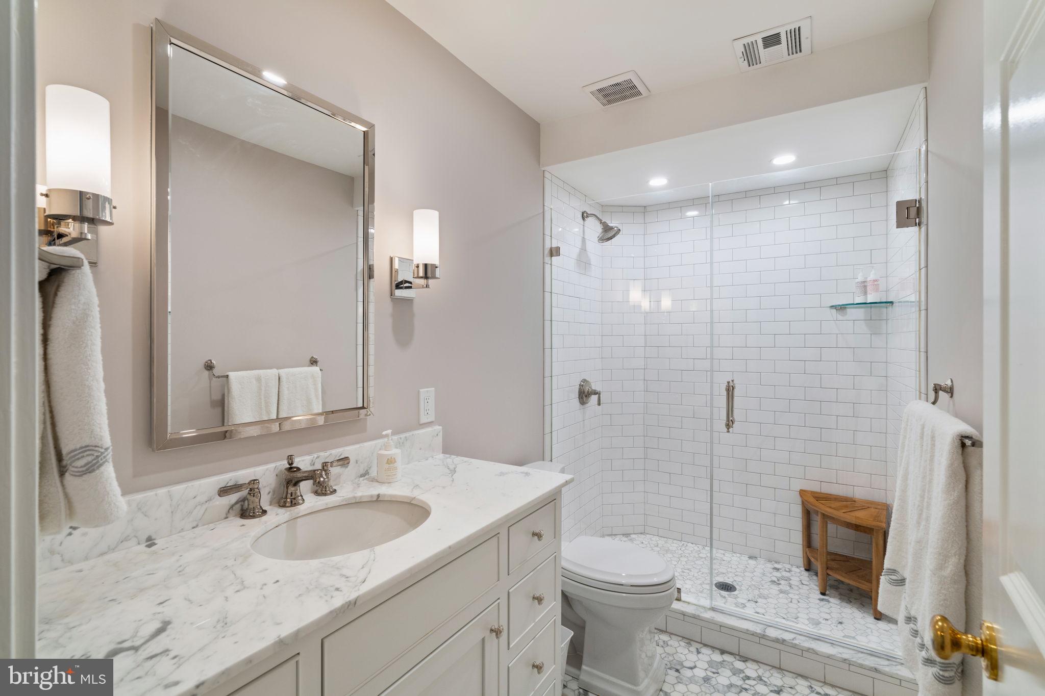 SOCIETY HILL - Residential