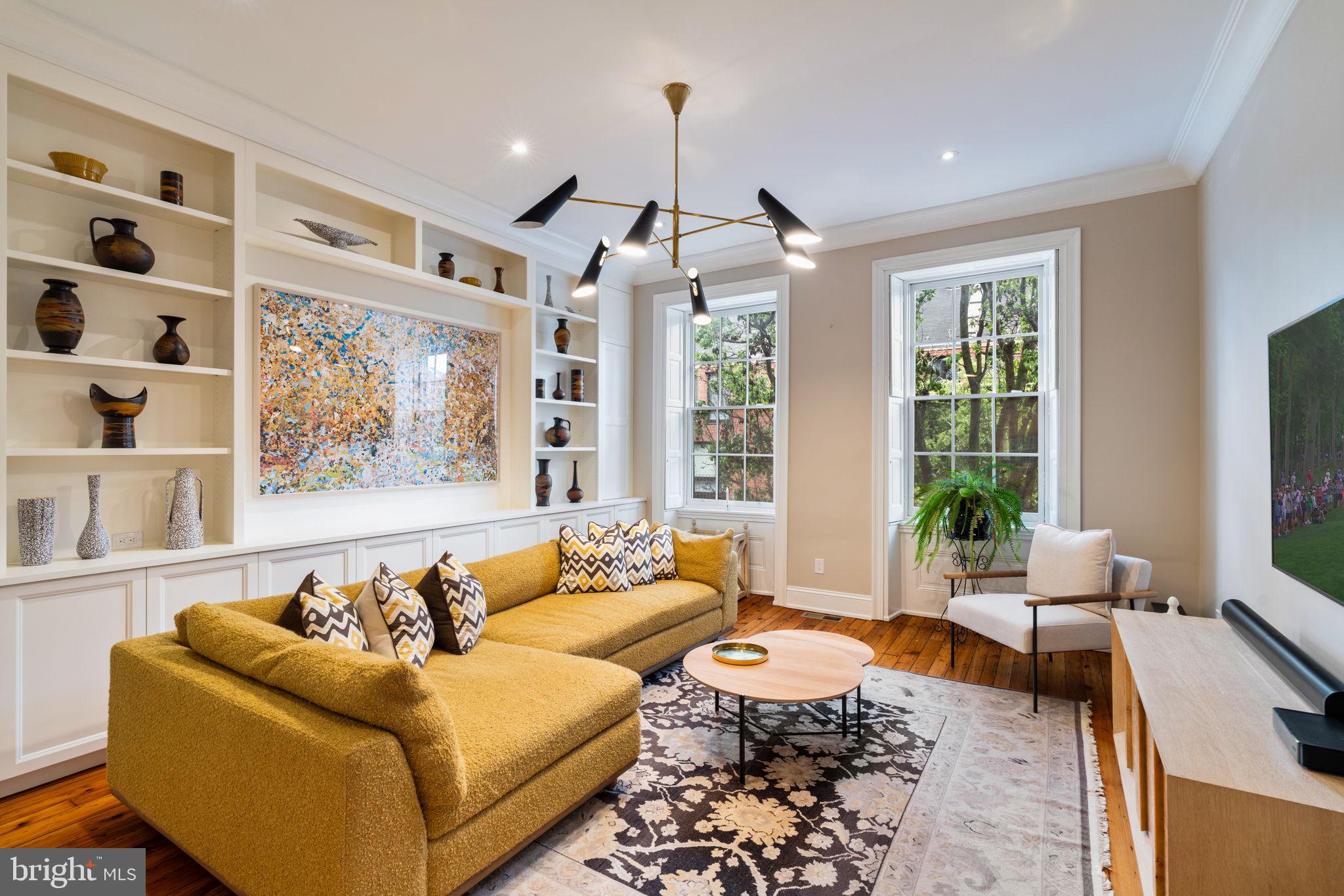 SOCIETY HILL - Residential