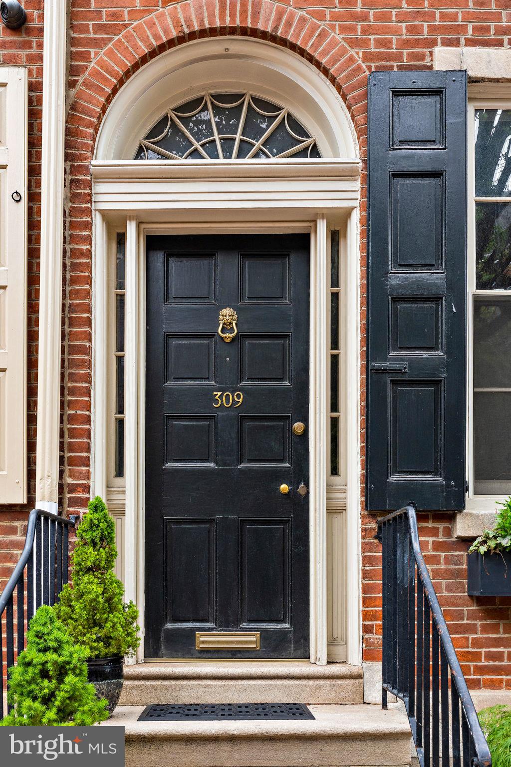 SOCIETY HILL - Residential