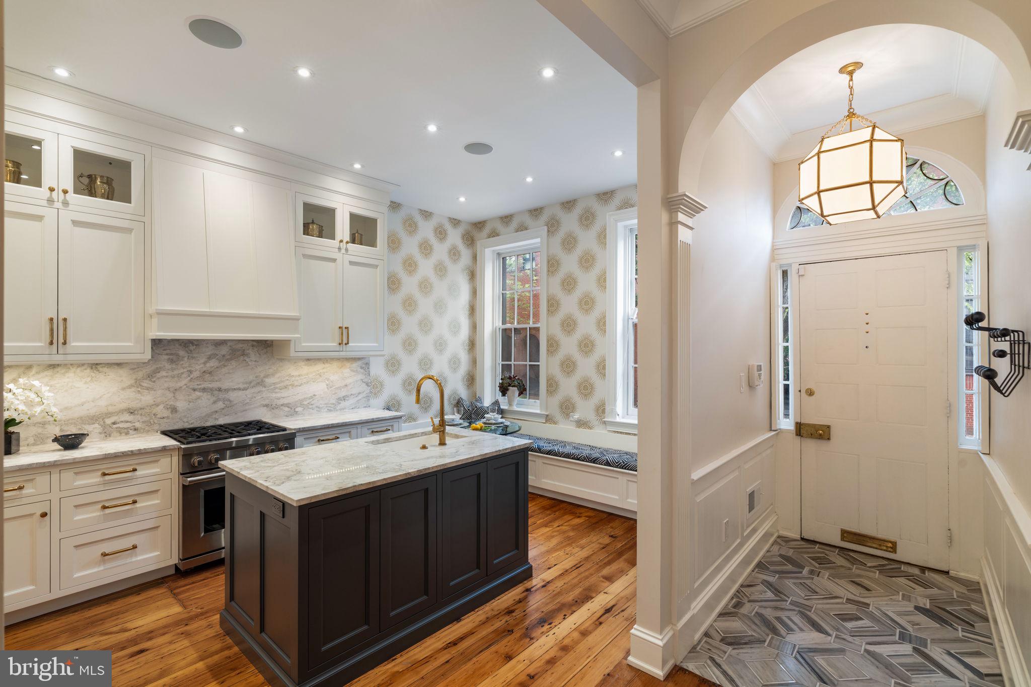 SOCIETY HILL - Residential