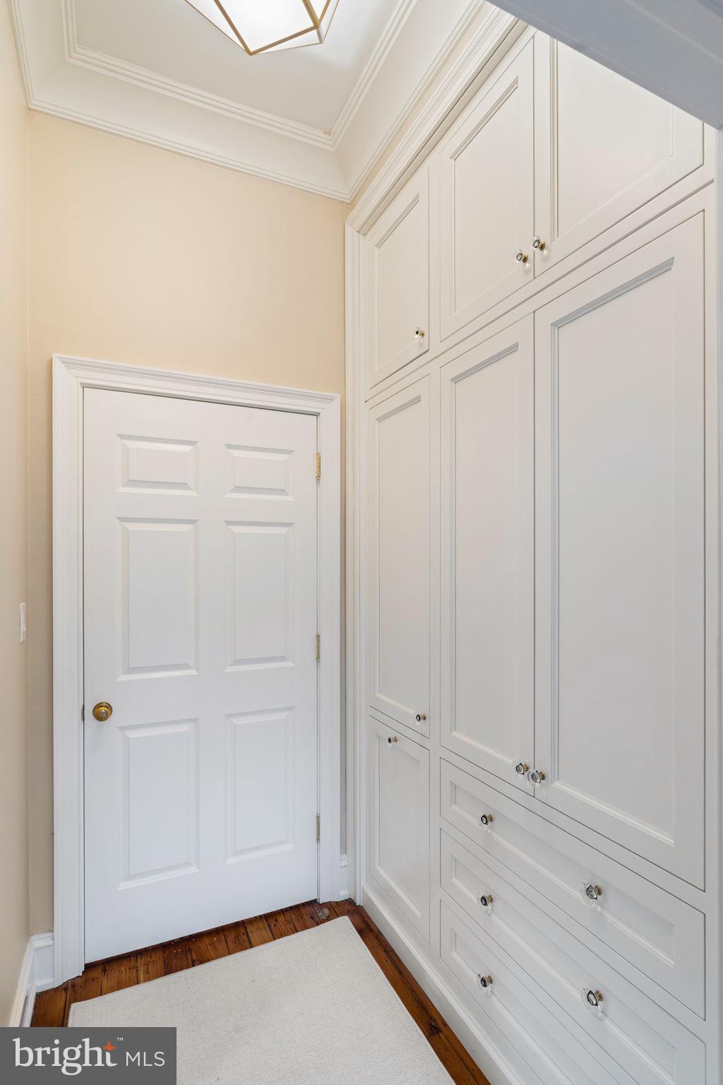 SOCIETY HILL - Residential