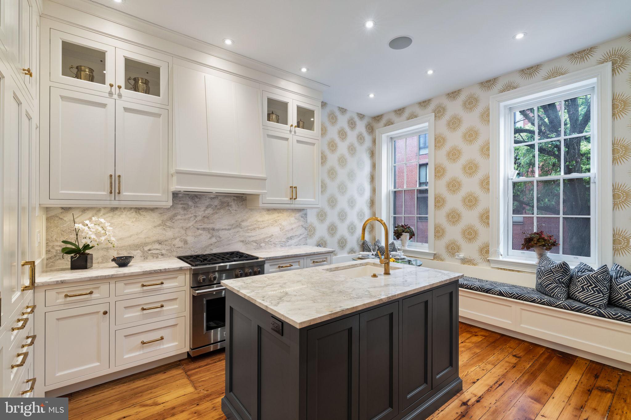 SOCIETY HILL - Residential