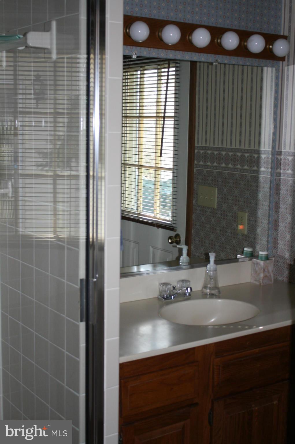 MCKAYS BEACH - Residential