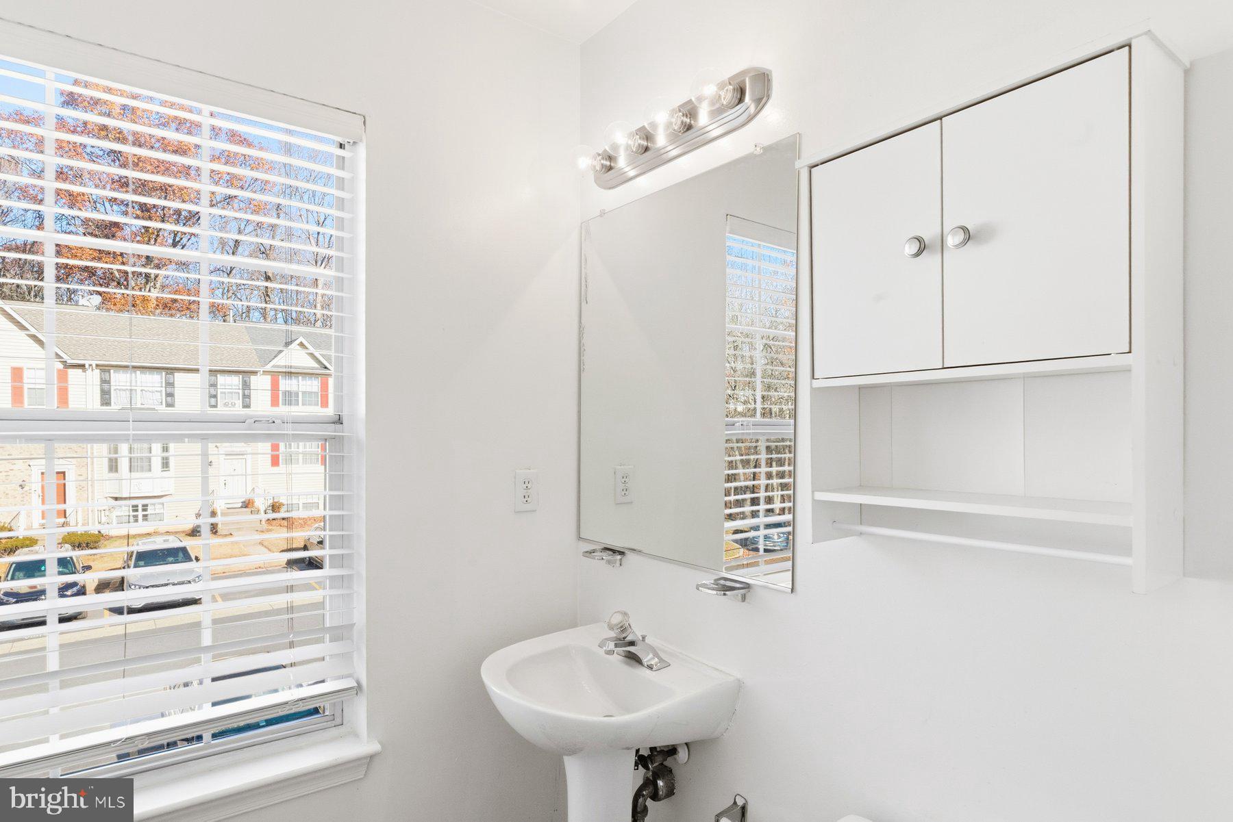 KINGS POINT - Residential Lease