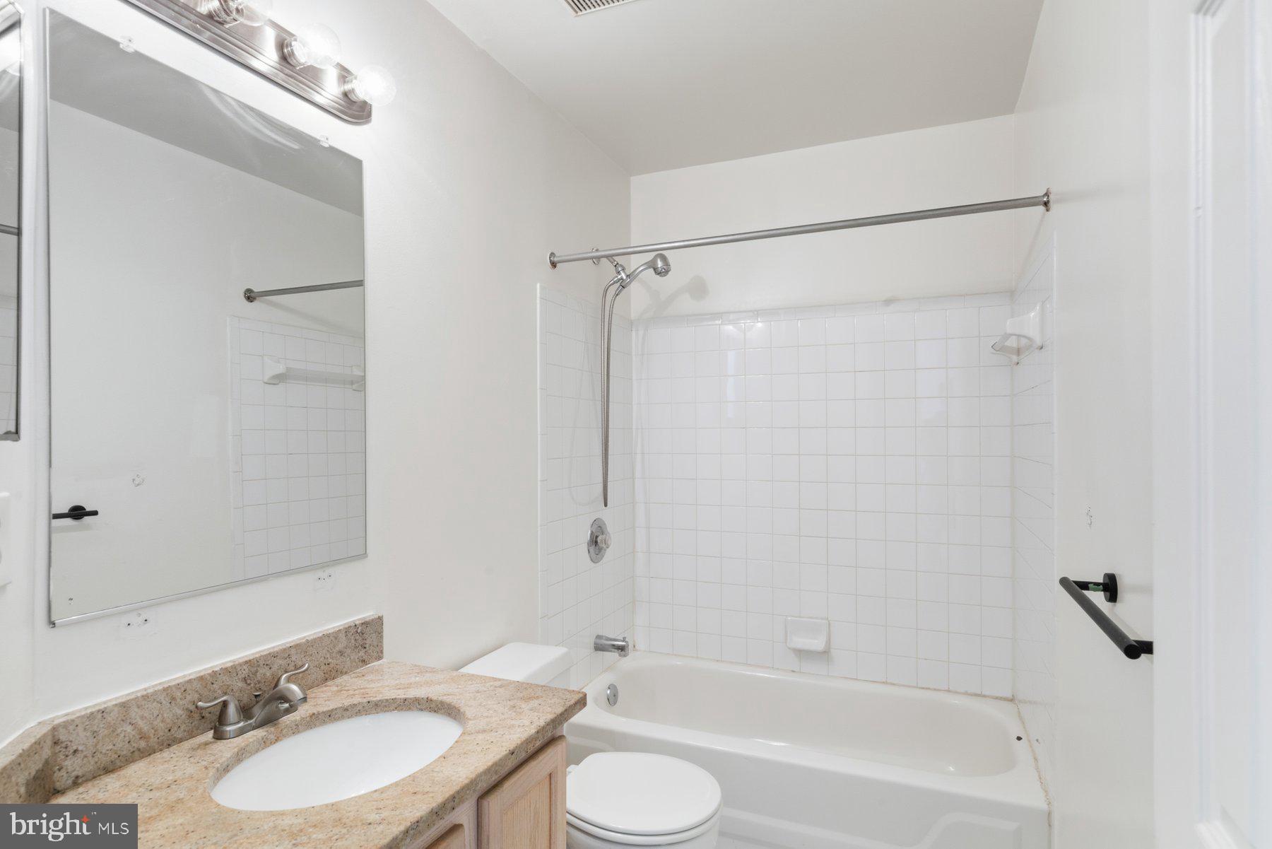 KINGS POINT - Residential Lease