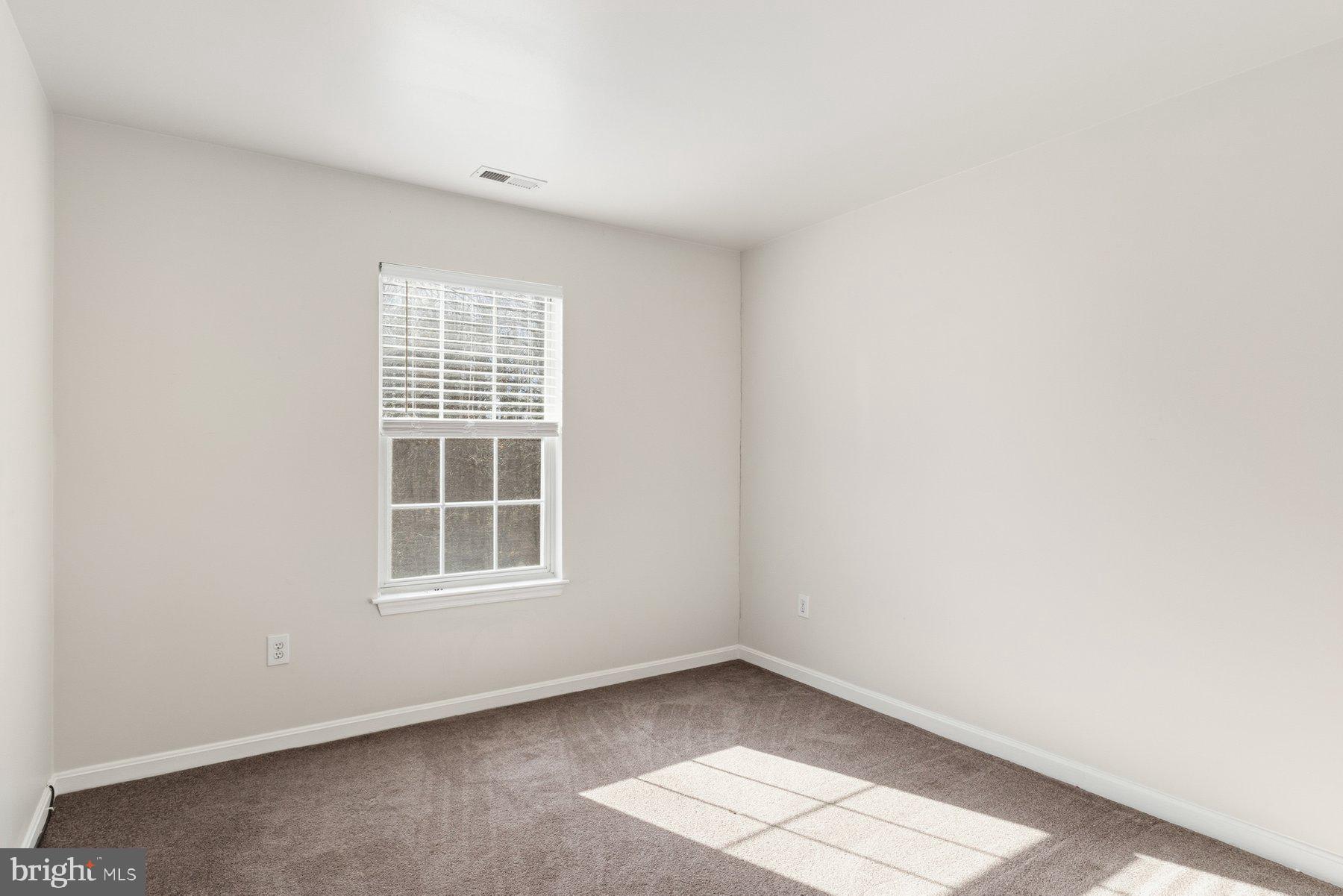 KINGS POINT - Residential Lease