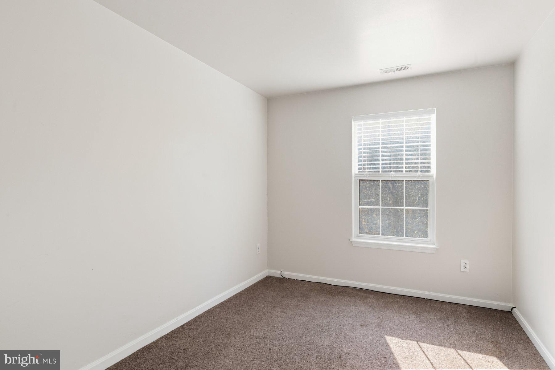 KINGS POINT - Residential Lease