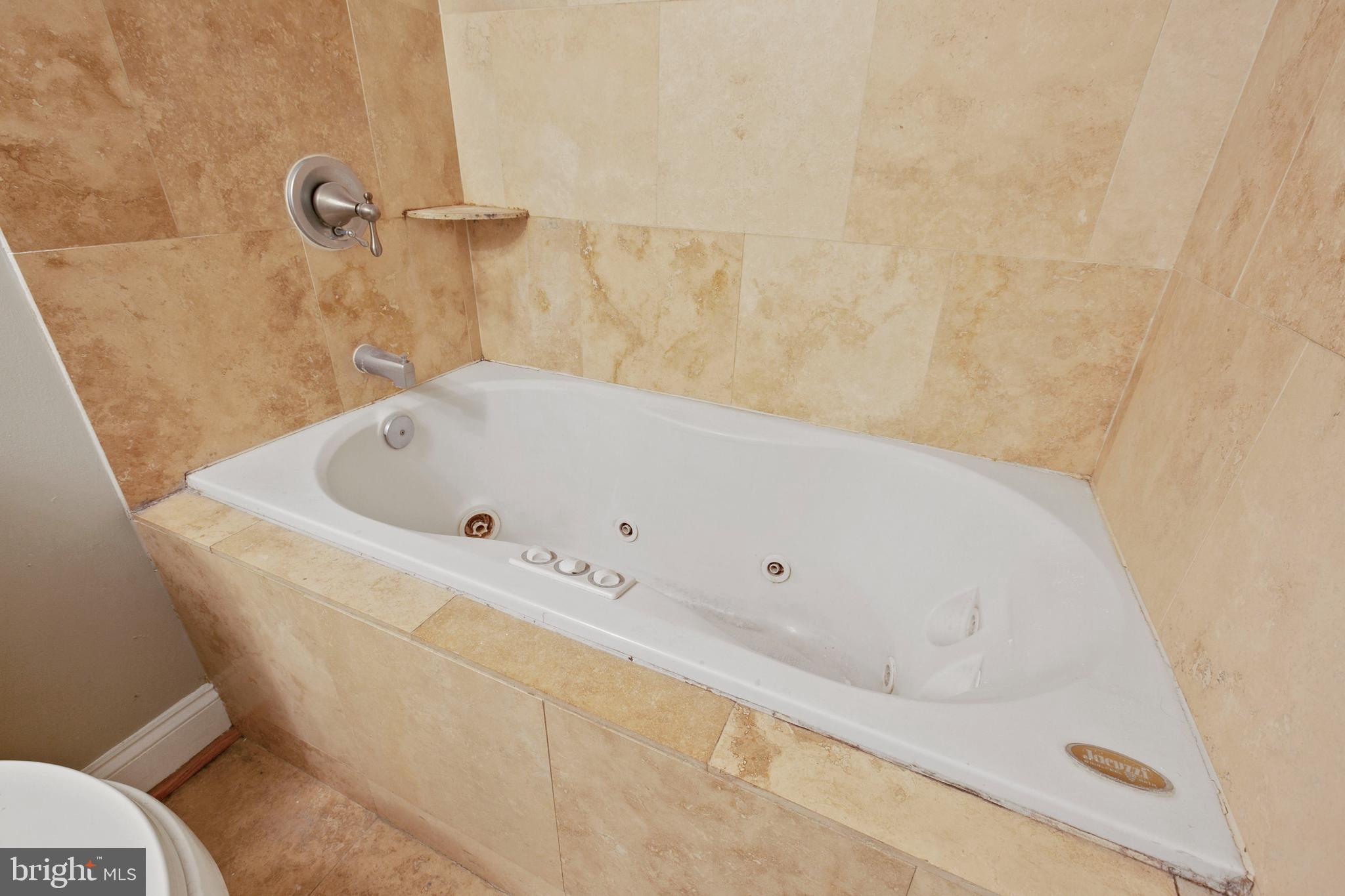 FEDERAL HILL HISTORIC DISTRICT - Residential Lease