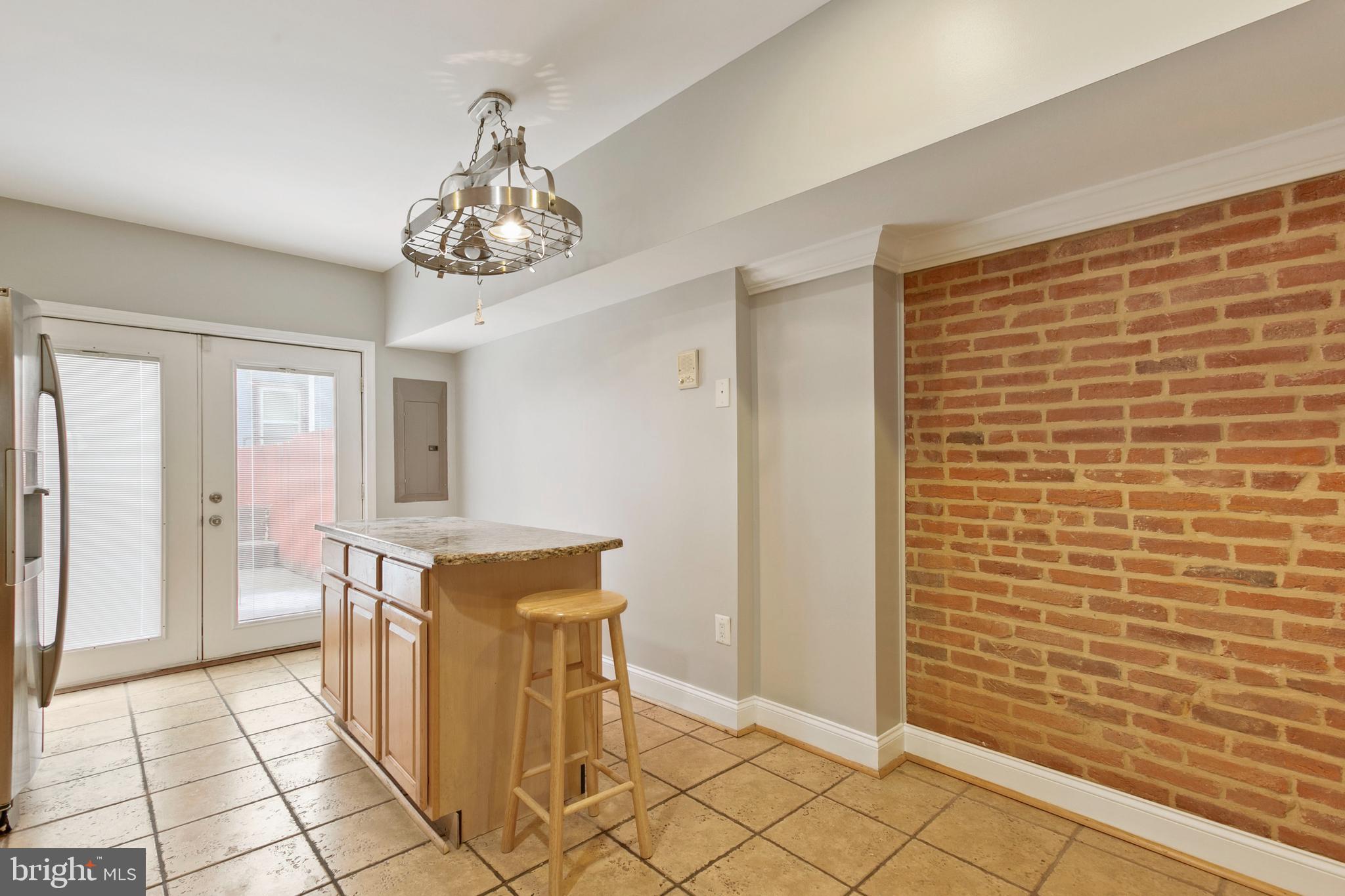 FEDERAL HILL HISTORIC DISTRICT - Residential Lease