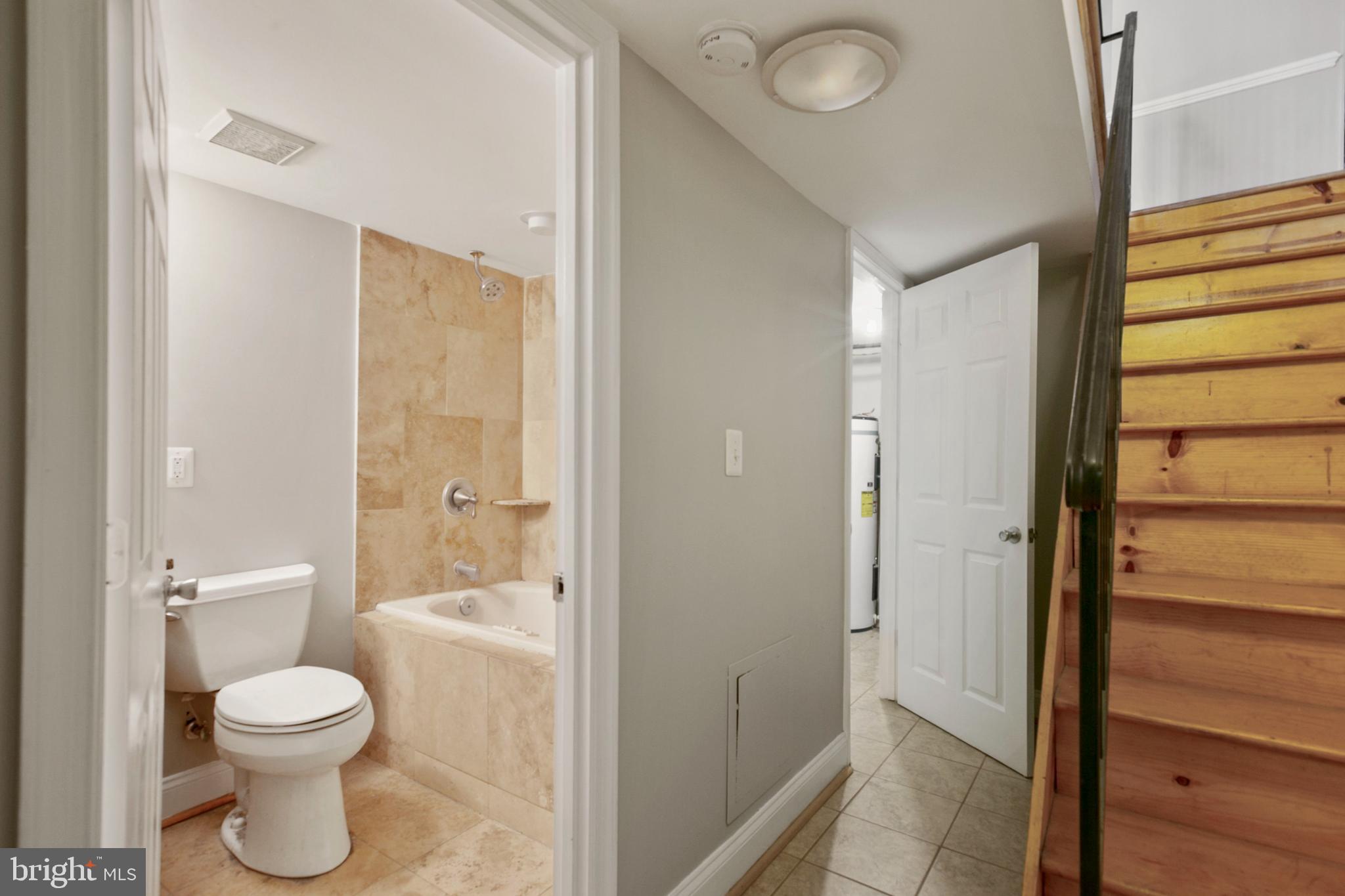 FEDERAL HILL HISTORIC DISTRICT - Residential Lease