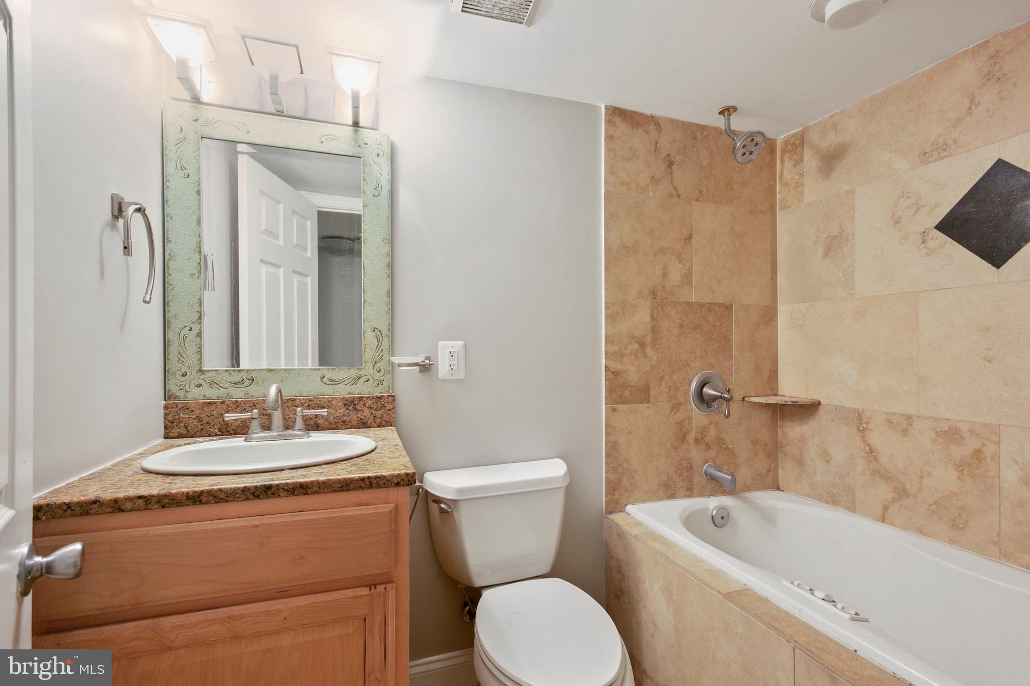 FEDERAL HILL HISTORIC DISTRICT - Residential Lease