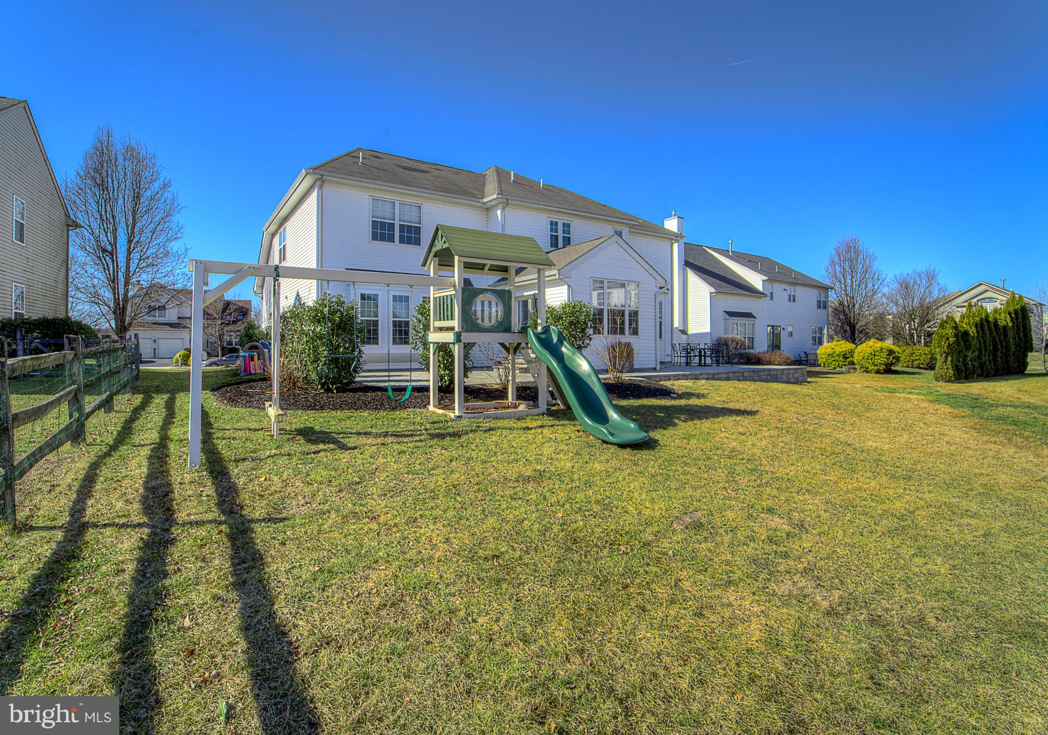 NORTH POINTE - Residential