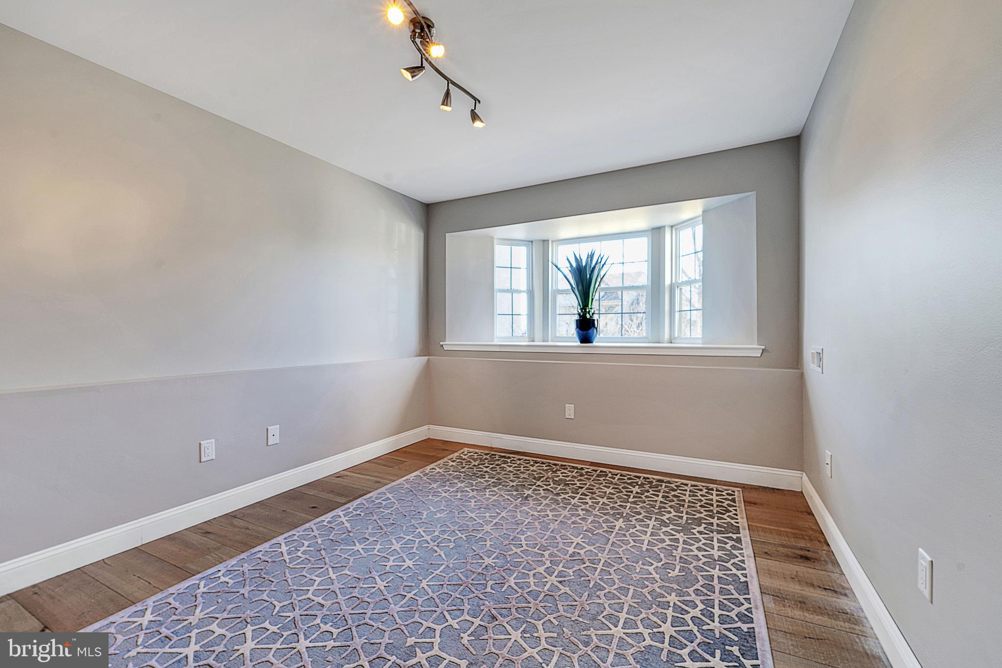 NORTH POINTE - Residential