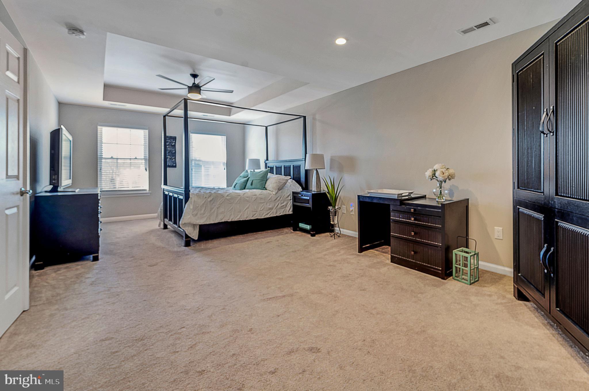 NORTH POINTE - Residential