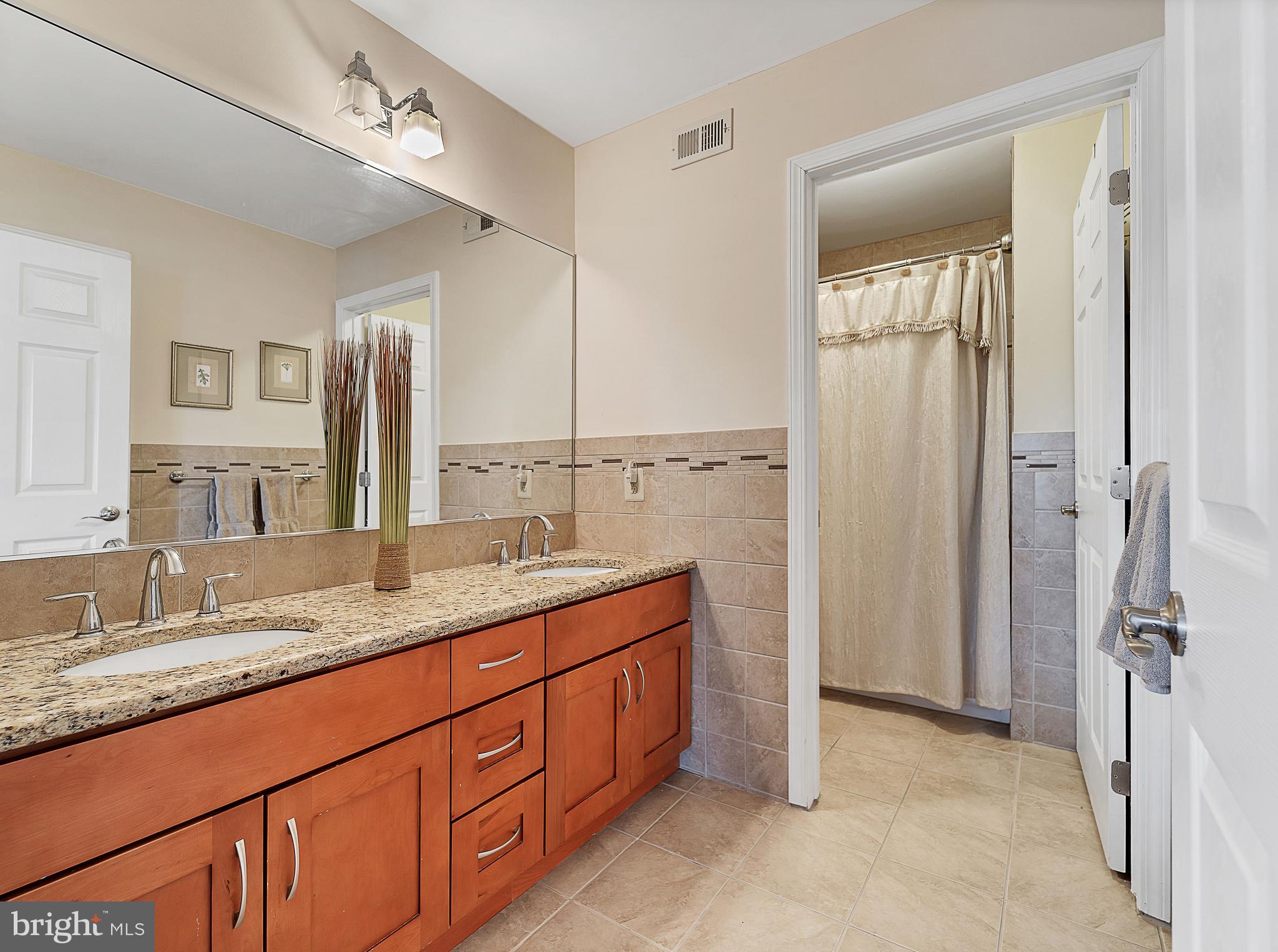 NORTH POINTE - Residential