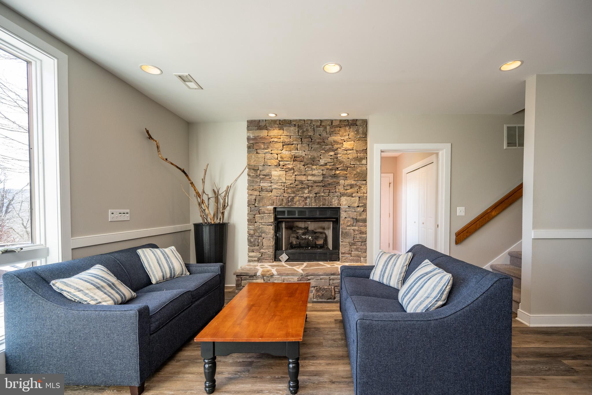 MONTE VISTA HEIGHTS - Residential