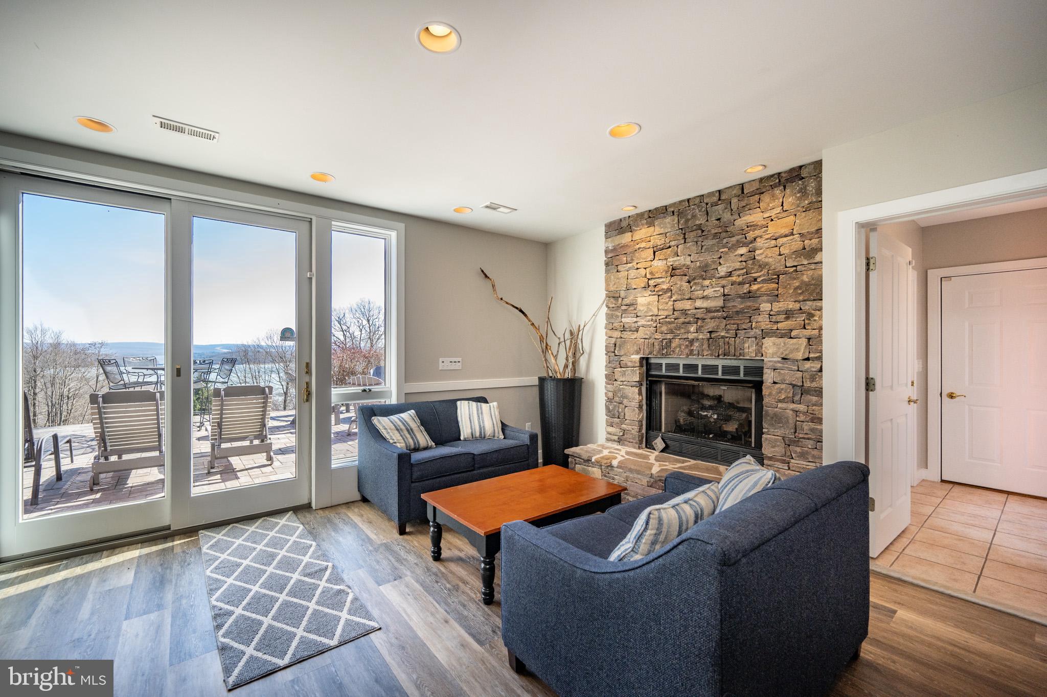 MONTE VISTA HEIGHTS - Residential