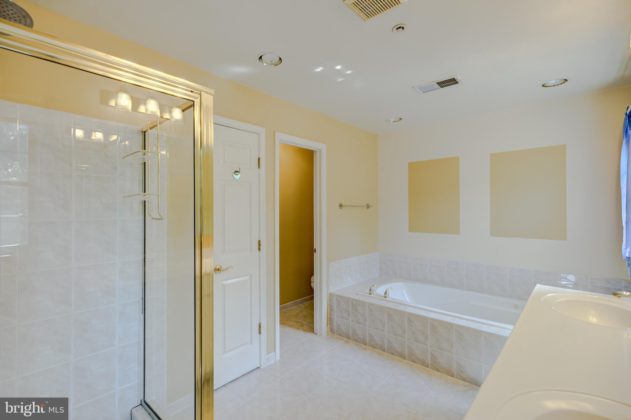 FREEDOM PARK - Residential Lease