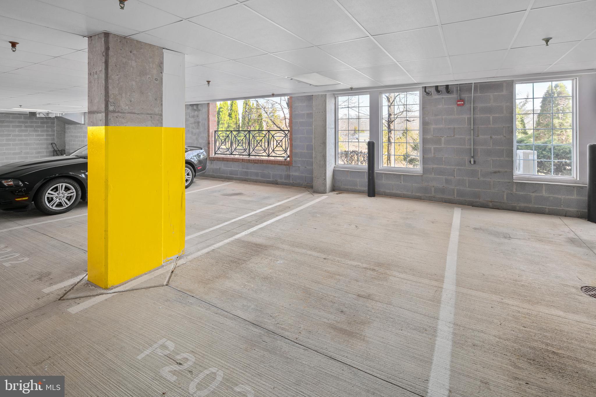 FOUR SEASONS AT ASHBURN VILLAGE - Residential