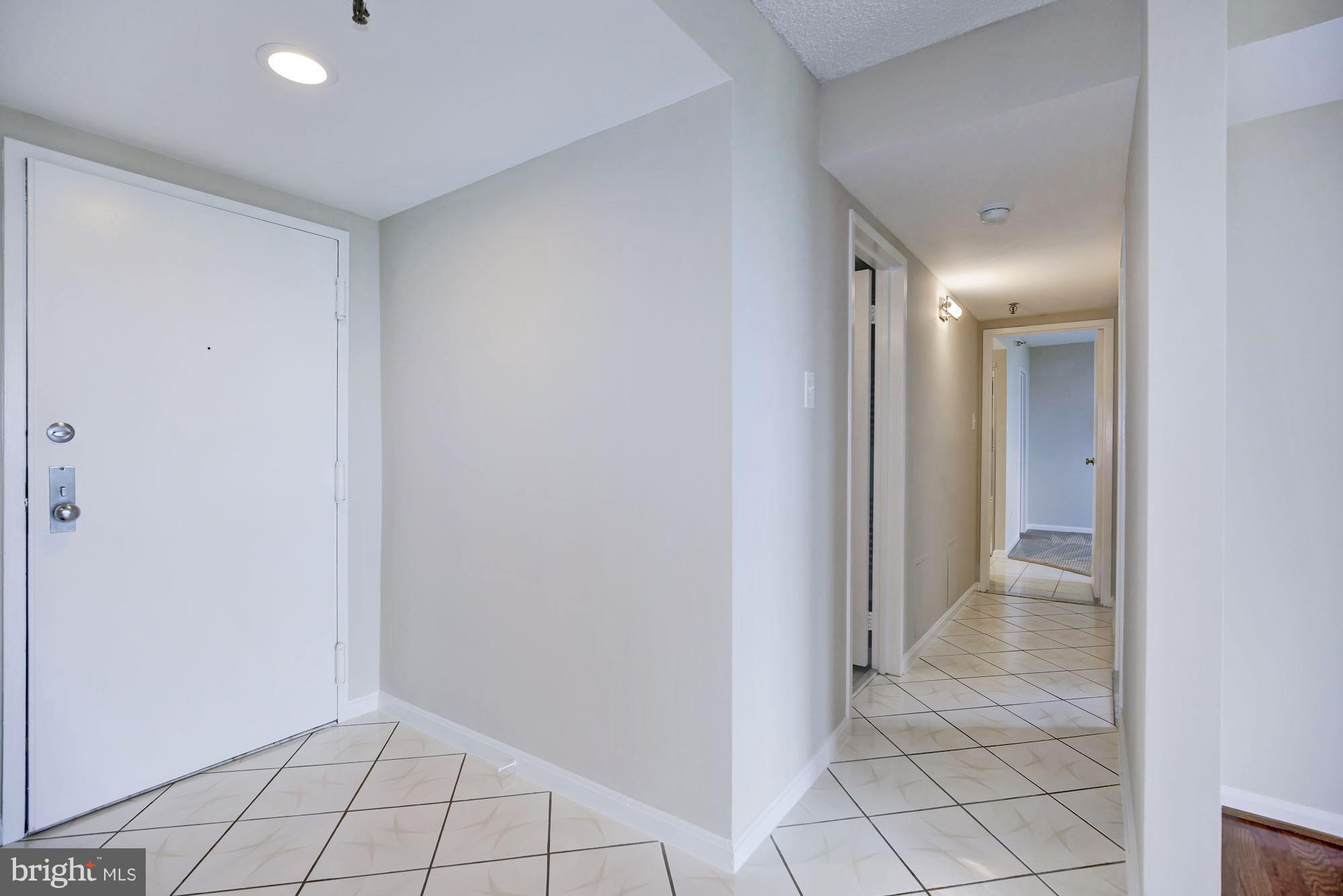 CHELSEA TOWERS - Residential Lease