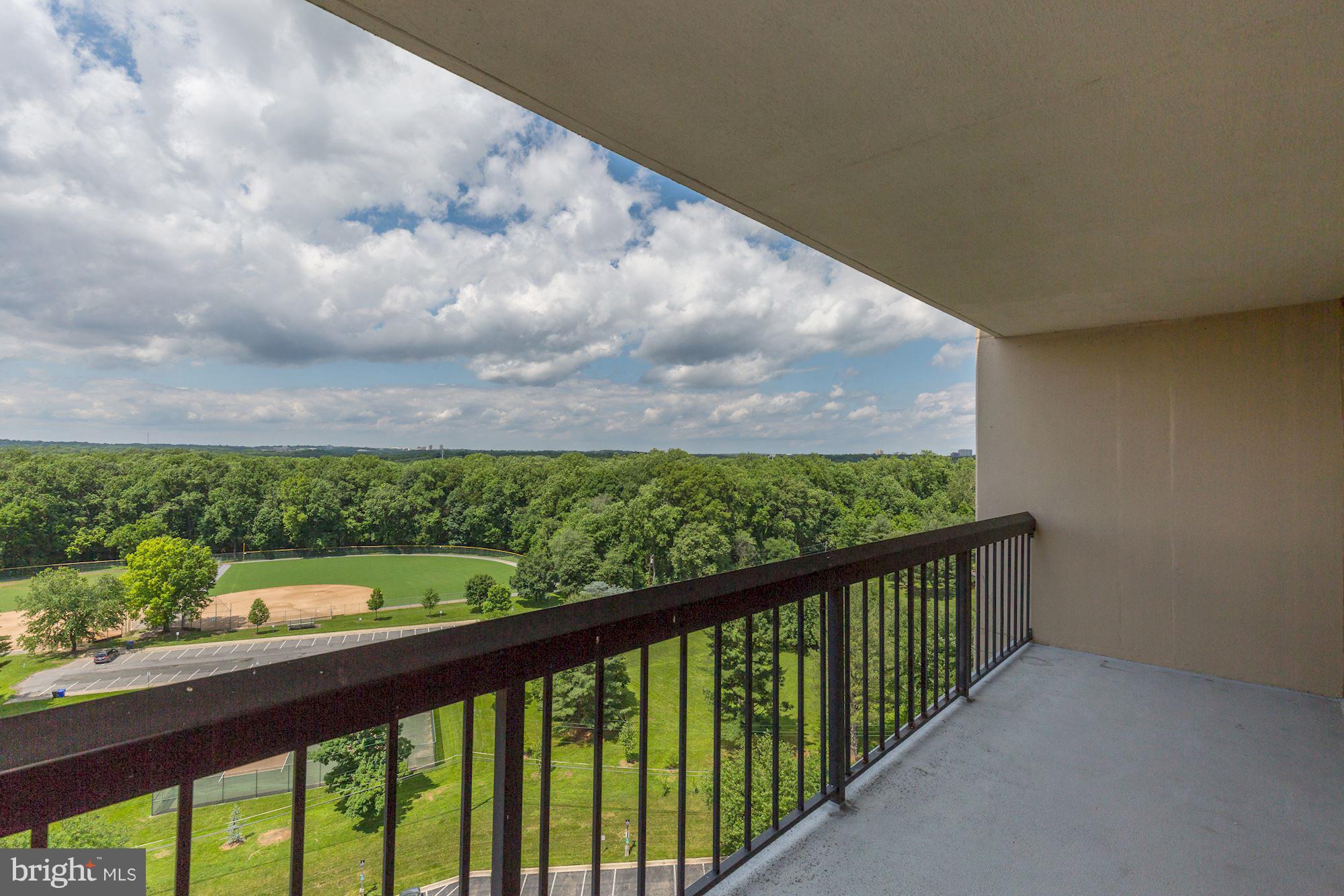 CHELSEA TOWERS - Residential Lease