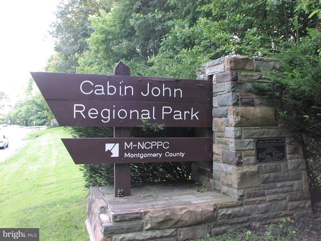 CHELSEA TOWERS - Residential Lease