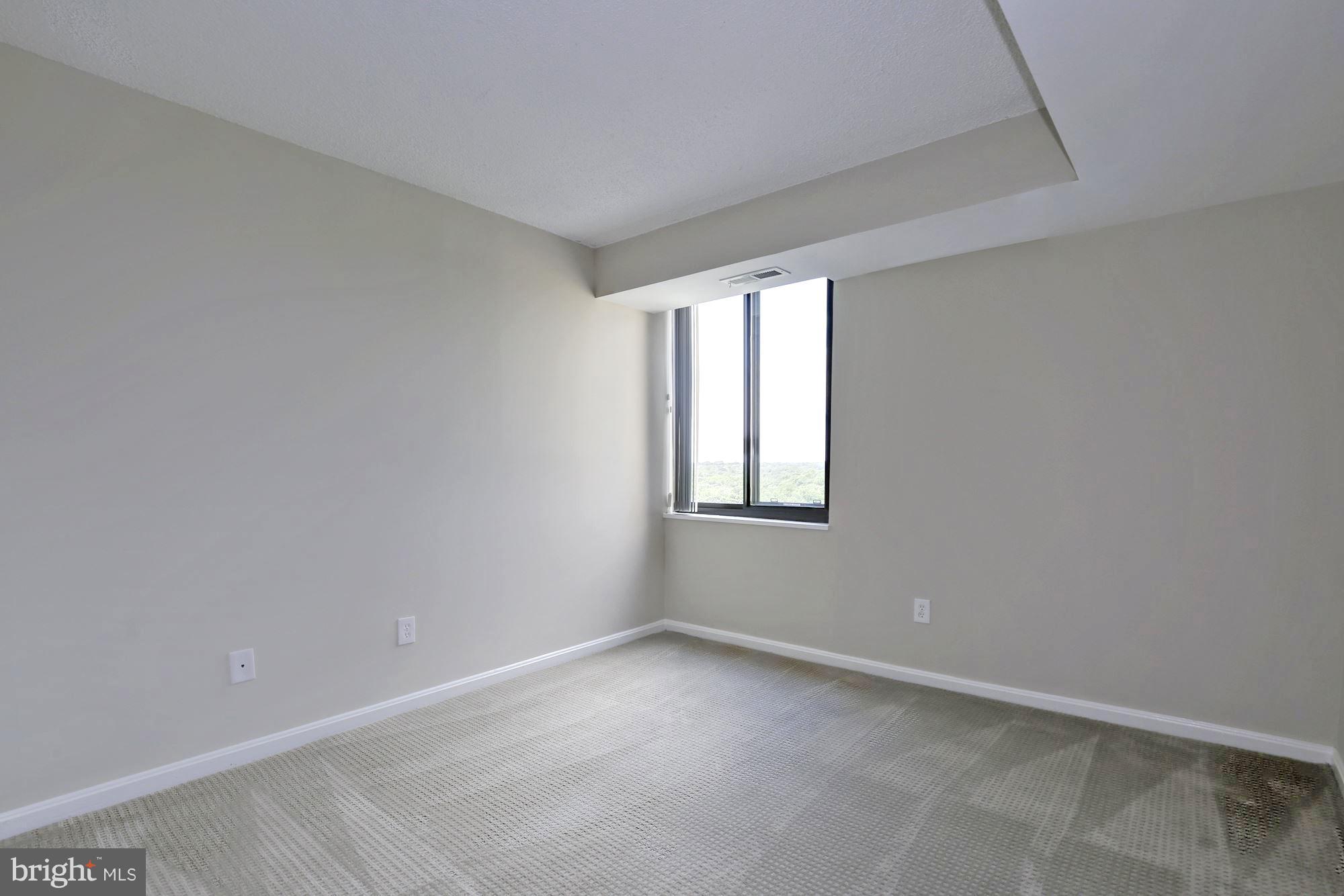 CHELSEA TOWERS - Residential Lease