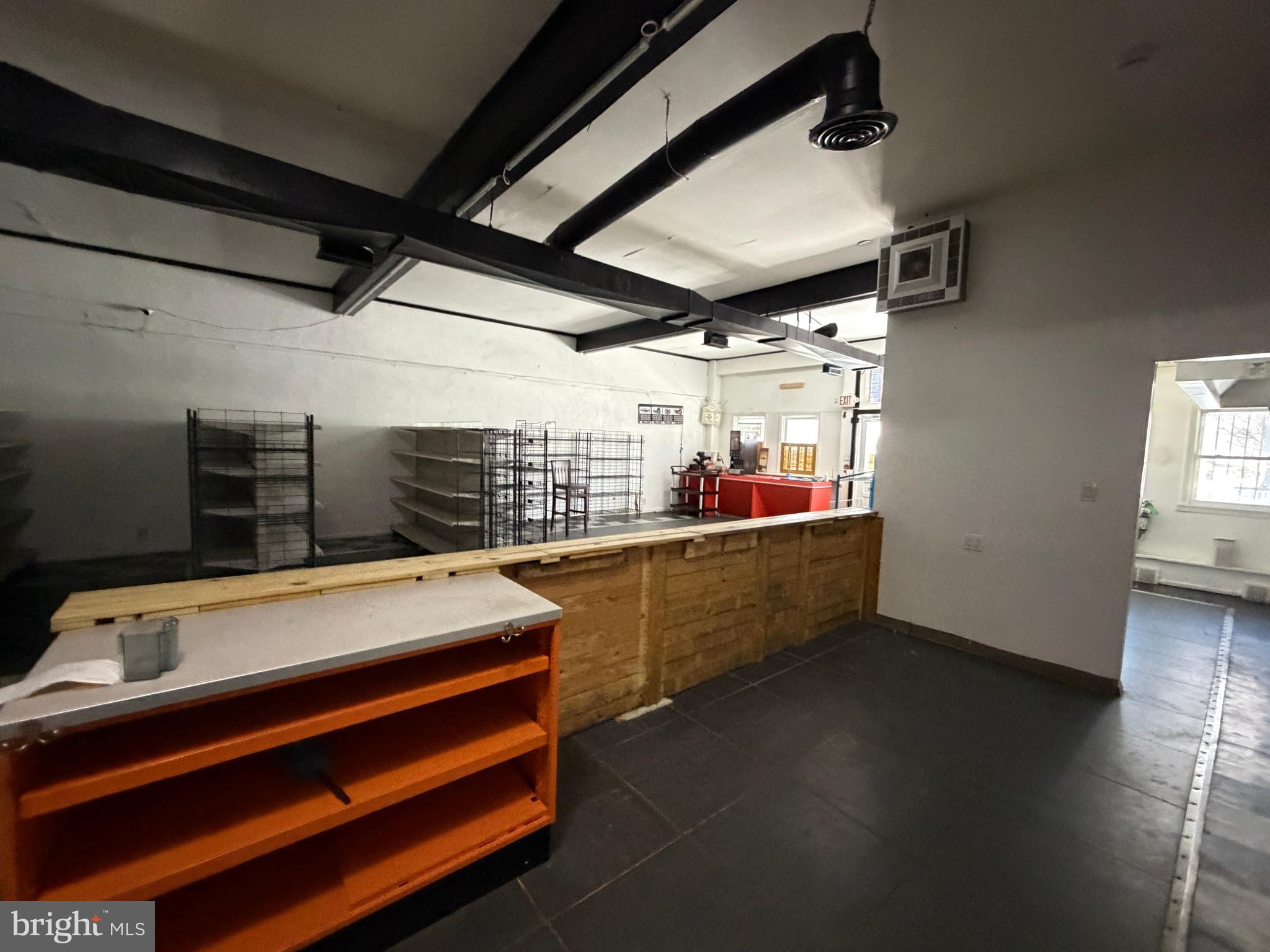 644 COOPER STREET STORE